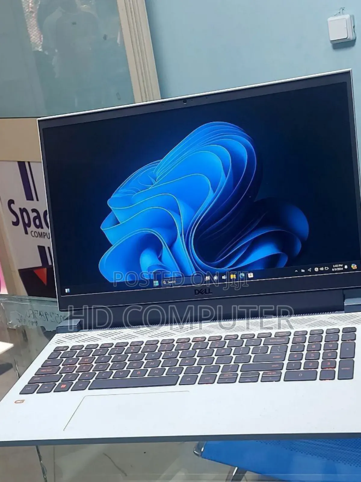 New Laptop Dell G15 5511 16GB AMD Ryzen 5 SSD 512GB