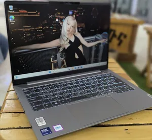 New Laptop Lenovo Thinkbook 14 16GB Intel Core Ultra 7 SSD 512GB