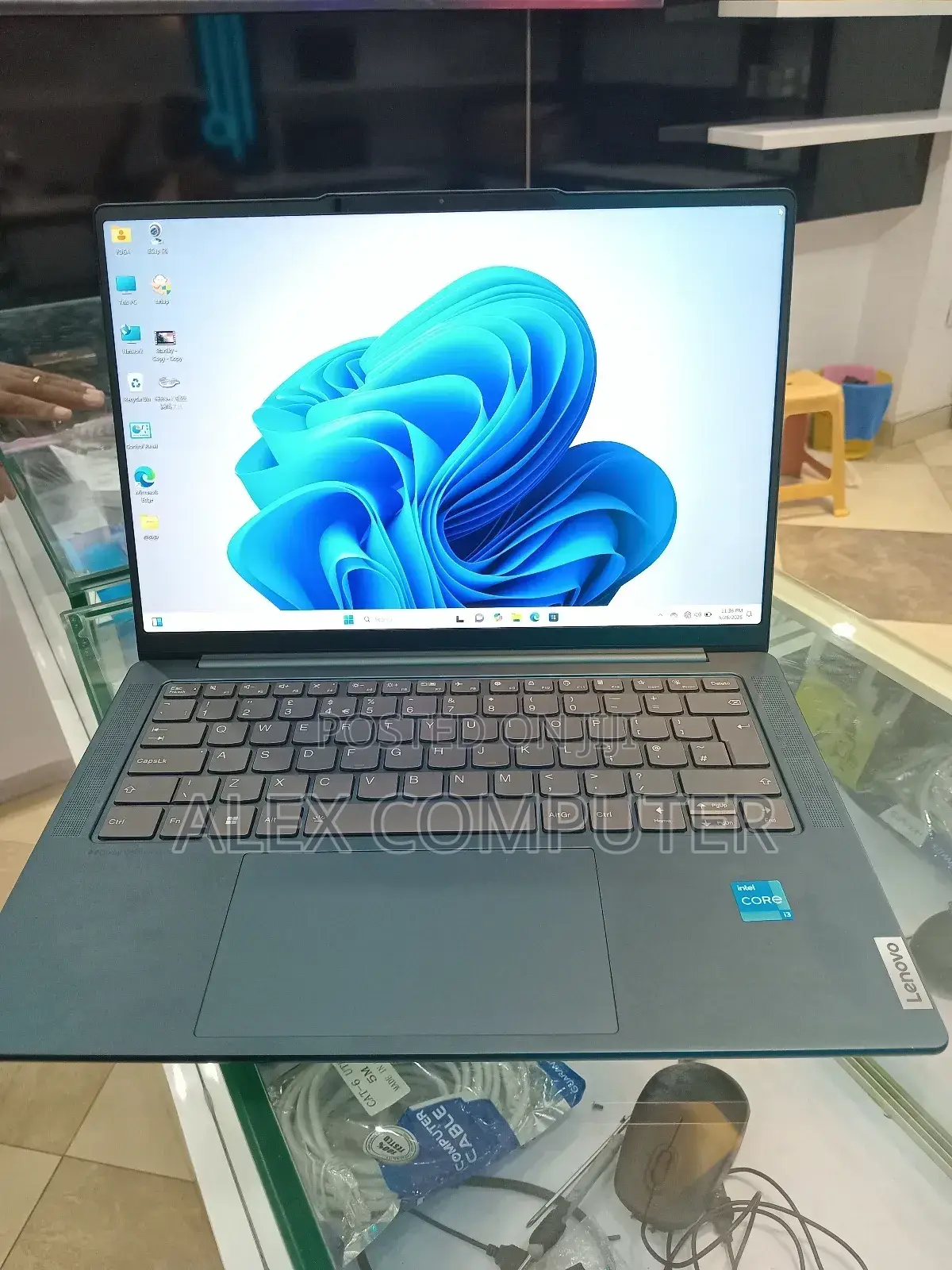 New Laptop Lenovo Ideapad 3 16GB Intel Core I7 SSD 1T