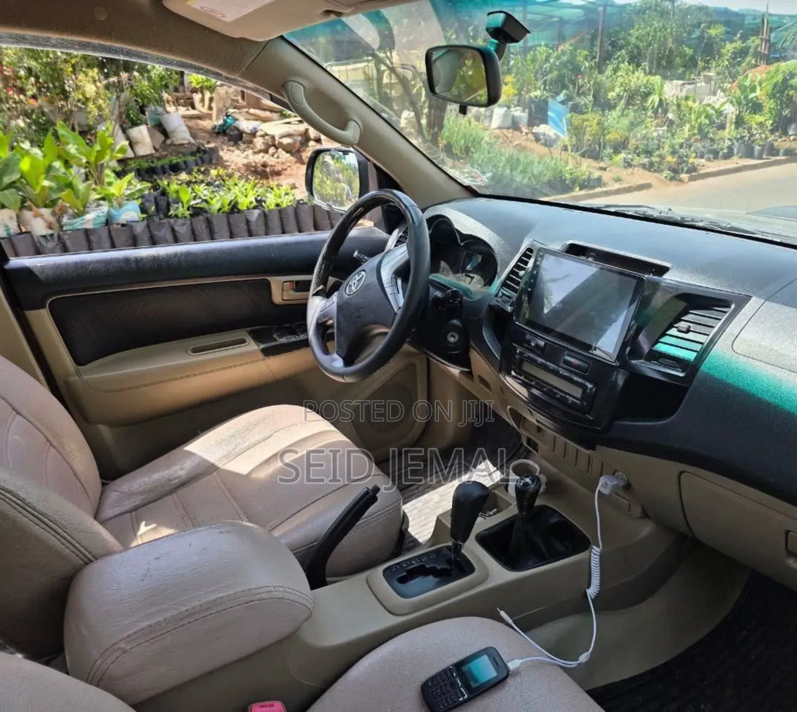 Toyota Hilux 2015 Gray