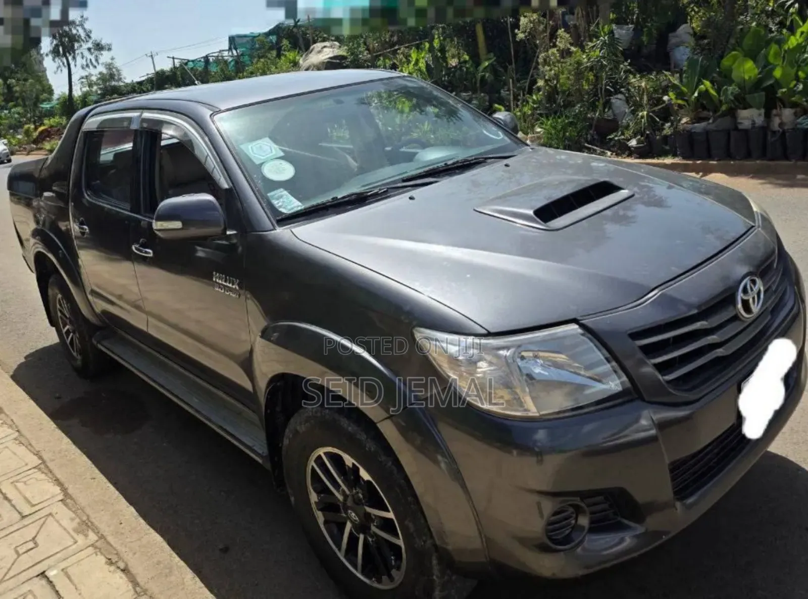 Toyota Hilux 2015 Gray