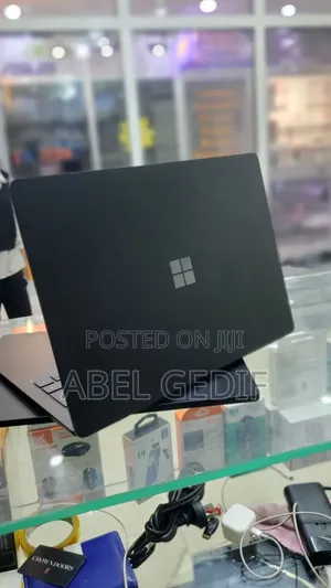 New Laptop 8GB Intel Core I5 SSD 256GB