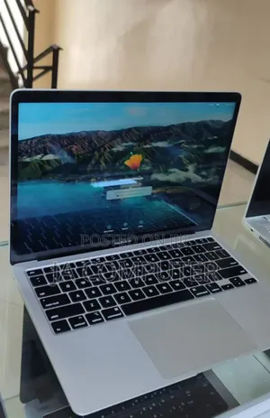 Photo - New Laptop Apple MacBook Air 2020 8GB Intel Core I3 SSD 256GB