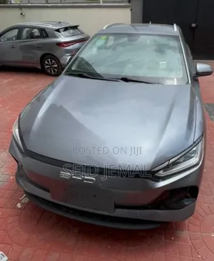 Photo - New BYD E2 43 kWh 94 hp FWD 2025 Gray