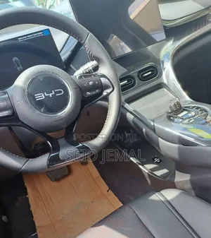 New BYD E2 43 kWh 94 hp FWD 2025 Gray