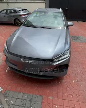 New BYD E2 43 kWh 94 hp FWD 2025 Gray
