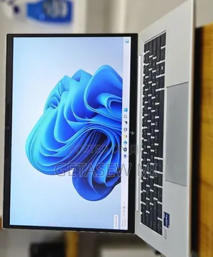 New Laptop HP EliteBook 840 10 16GB Intel Core I7 SSD 512GB