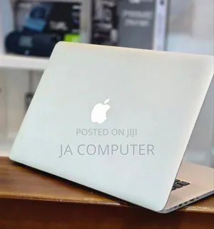 New Laptop Apple MacBook Pro 2015 16GB Intel Core I7 SSD 256GB