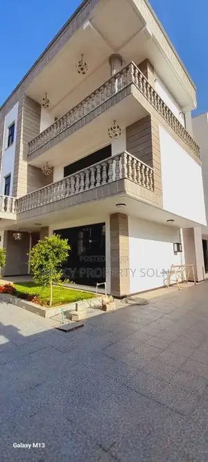 Furnished 9bdrm House in Bole for sale