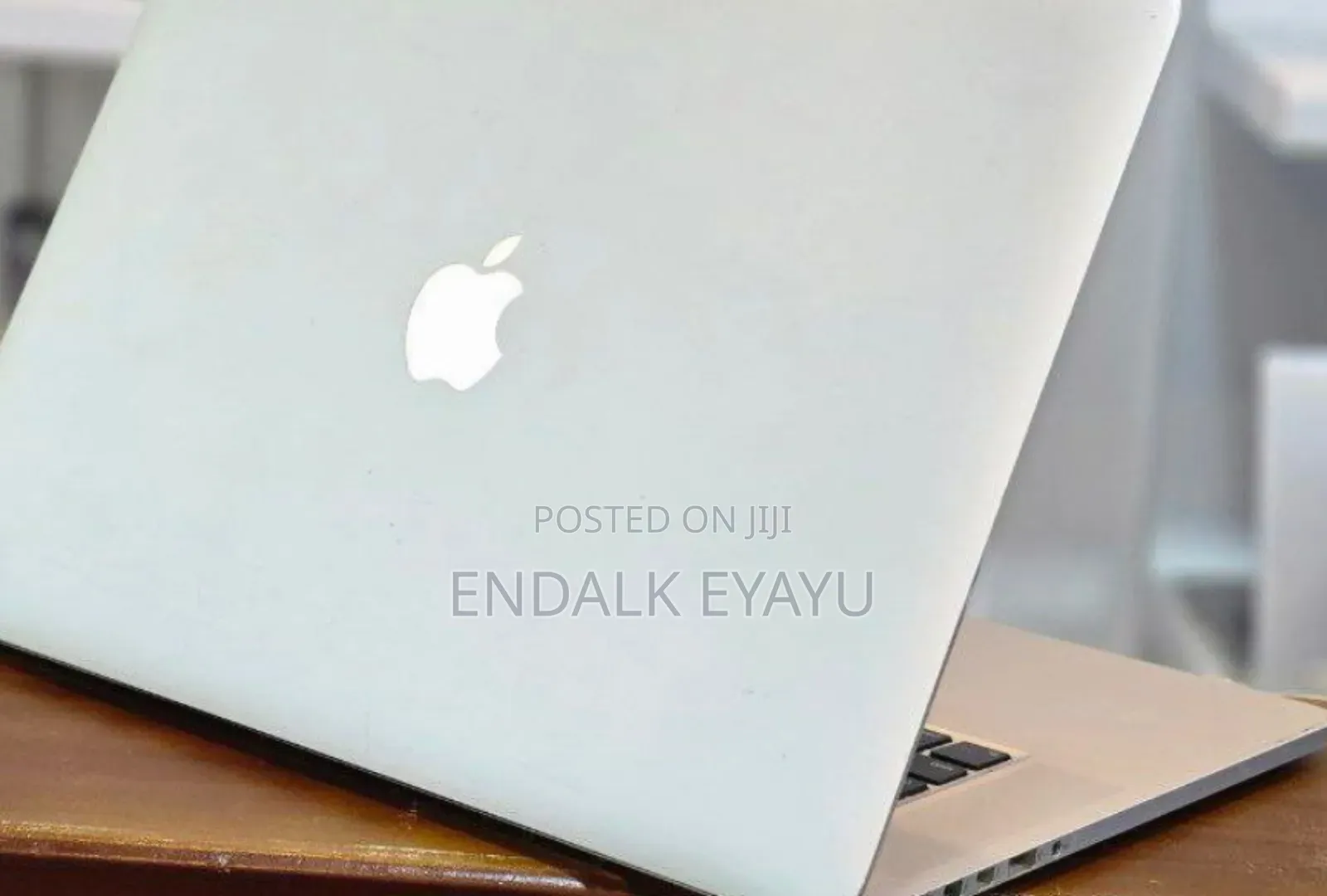 New Laptop Apple MacBook Pro 16GB Intel Core I7 SSD 256GB