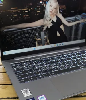 Photo - New Laptop Lenovo ThinkPad 13 16GB Intel Core Ultra 7 SSD 512GB