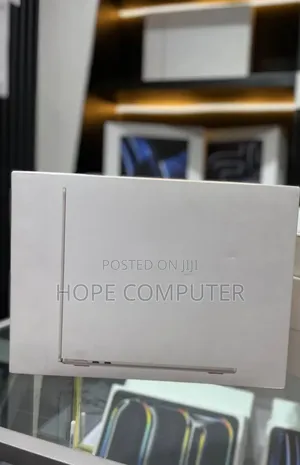 New Laptop Apple MacBook Air 2025 M4 13-Inch 16GB Apple M4 SSD 256GB