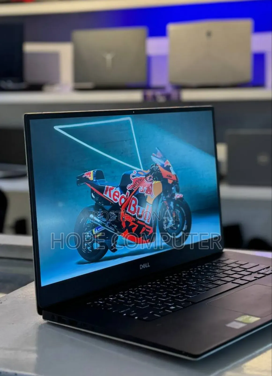 New Laptop Dell Precision 5540 16GB Intel Core I7 SSD 512GB