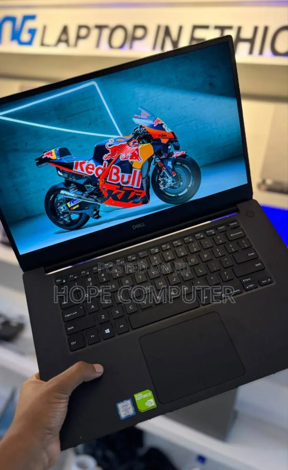 New Laptop Dell Precision 5540 16GB Intel Core I7 SSD 512GB