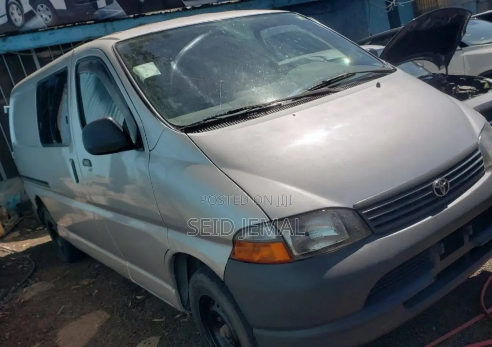 Toyota HiAce 2006 Silver
