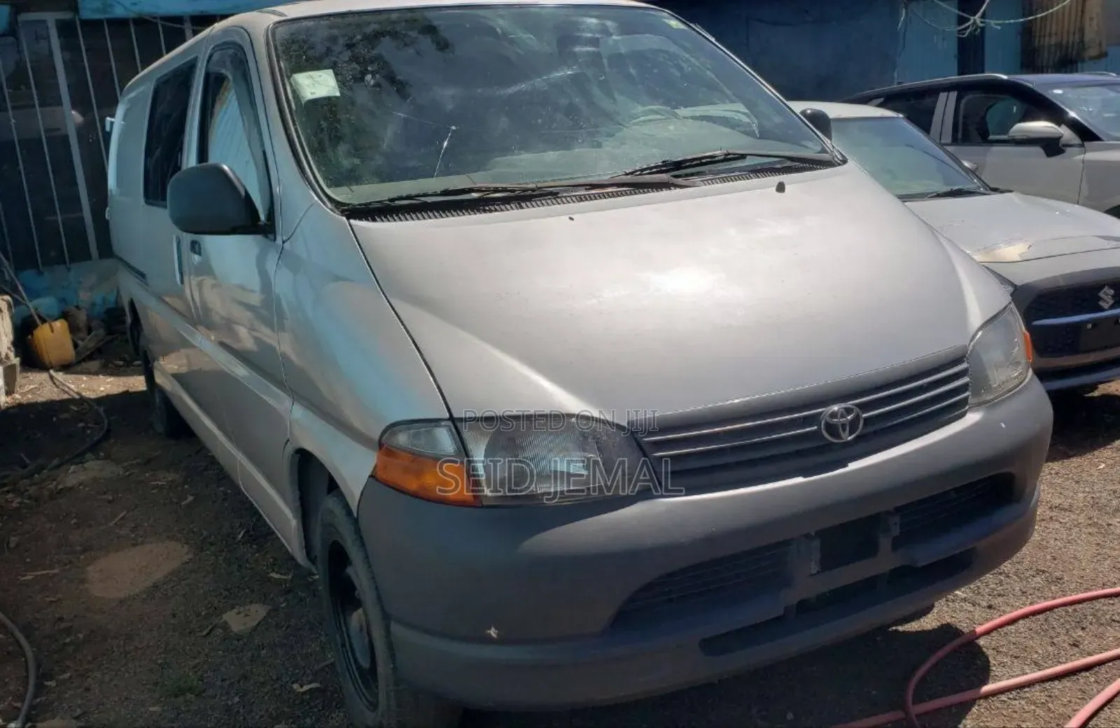Toyota HiAce 2006 Silver