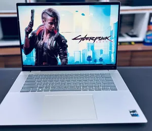 New Laptop Dell Insprion 11Z 16GB Intel Core I7 SSD 1T