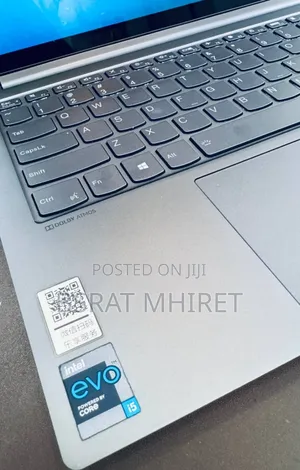 New Laptop Lenovo Yoga 7i 16GB Intel Core I5 SSD 512GB