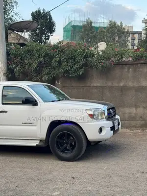 Toyota Tacoma 2010 White