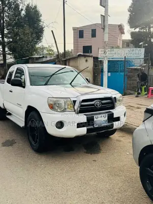 Toyota Tacoma 2010 White