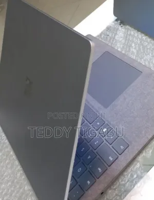 New Laptop Microsoft Surface 16GB Intel Core I7 SSD 512GB