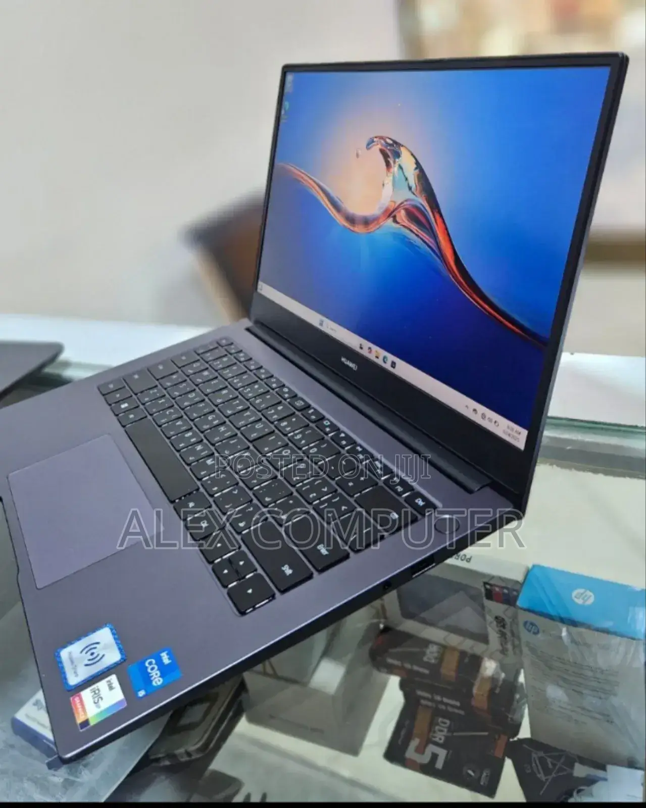 New Laptop Huawei MateBook 13 WRT-W19E 8GB Intel Core I5 SSD 512GB