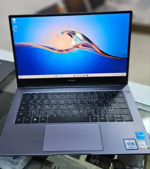 New Laptop Huawei MateBook 13 WRT-W19E 8GB Intel Core I5 SSD 512GB