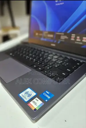 New Laptop Huawei MateBook 13 WRT-W19E 8GB Intel Core I5 SSD 512GB