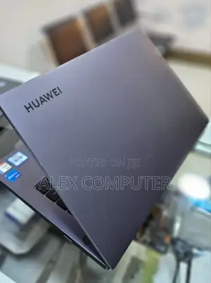 New Laptop Huawei MateBook 13 WRT-W19E 8GB Intel Core I5 SSD 512GB