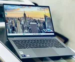 New Laptop Lenovo Thinkbook 14 16GB Intel Core Ultra 7 SSD 512GB