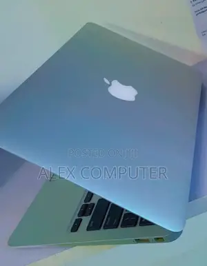 New Laptop Apple MacBook Air 2013 4GB Intel Core I5 SSD 256GB