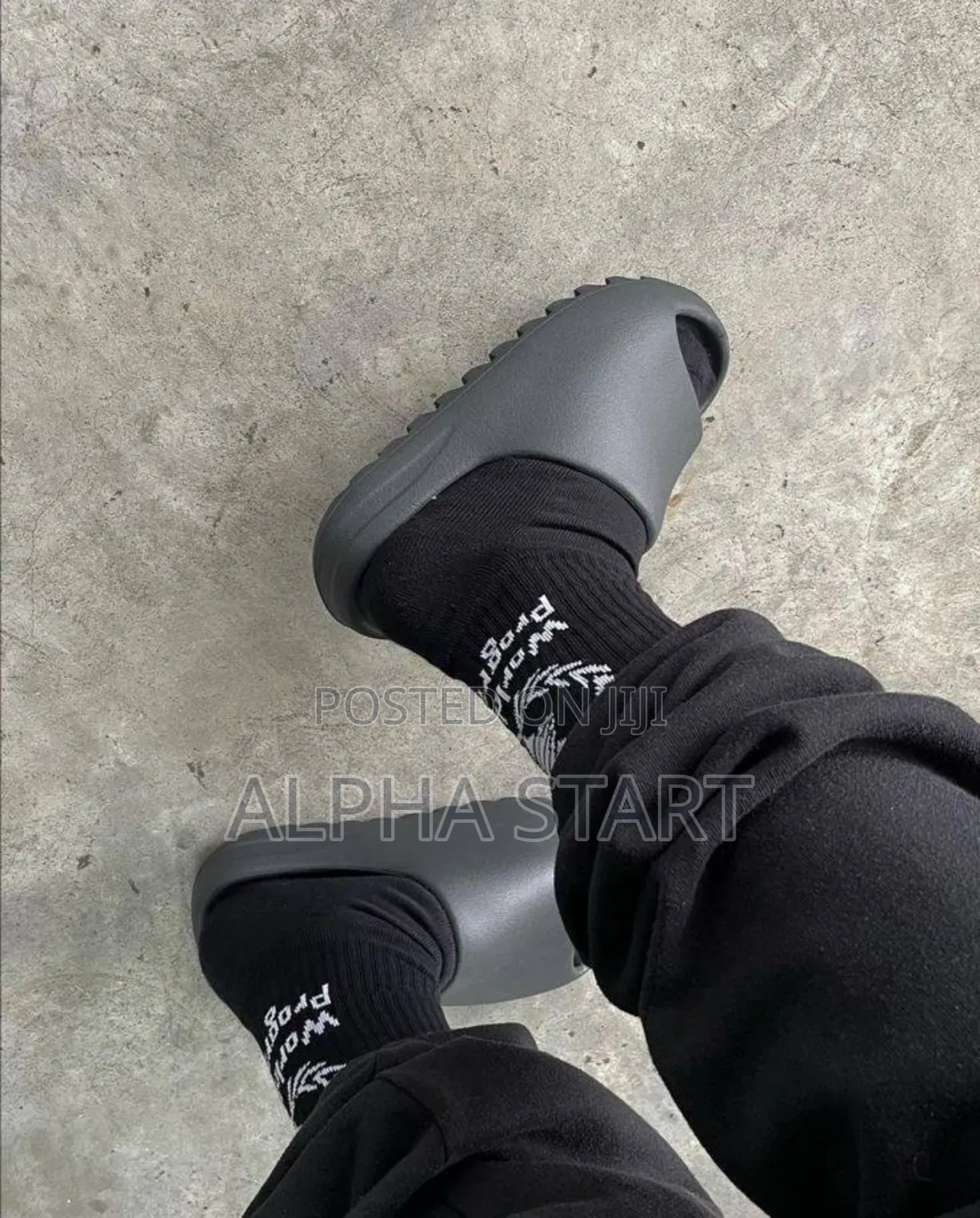 Yeezy Slide 
Slipper Master Quality Shoes for You