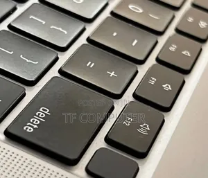 New Laptop Apple MacBook Pro 2020 16GB Intel Core I5 SSD 512GB