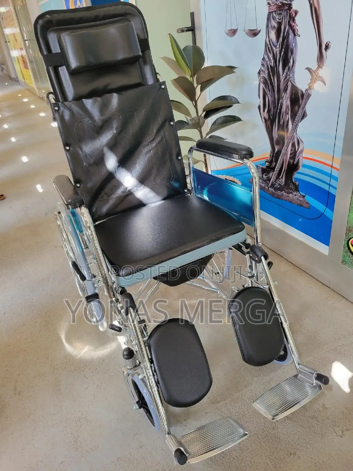 Commode Wheelchair4صwheelوةpull-Out Bedpan Removable Armrest