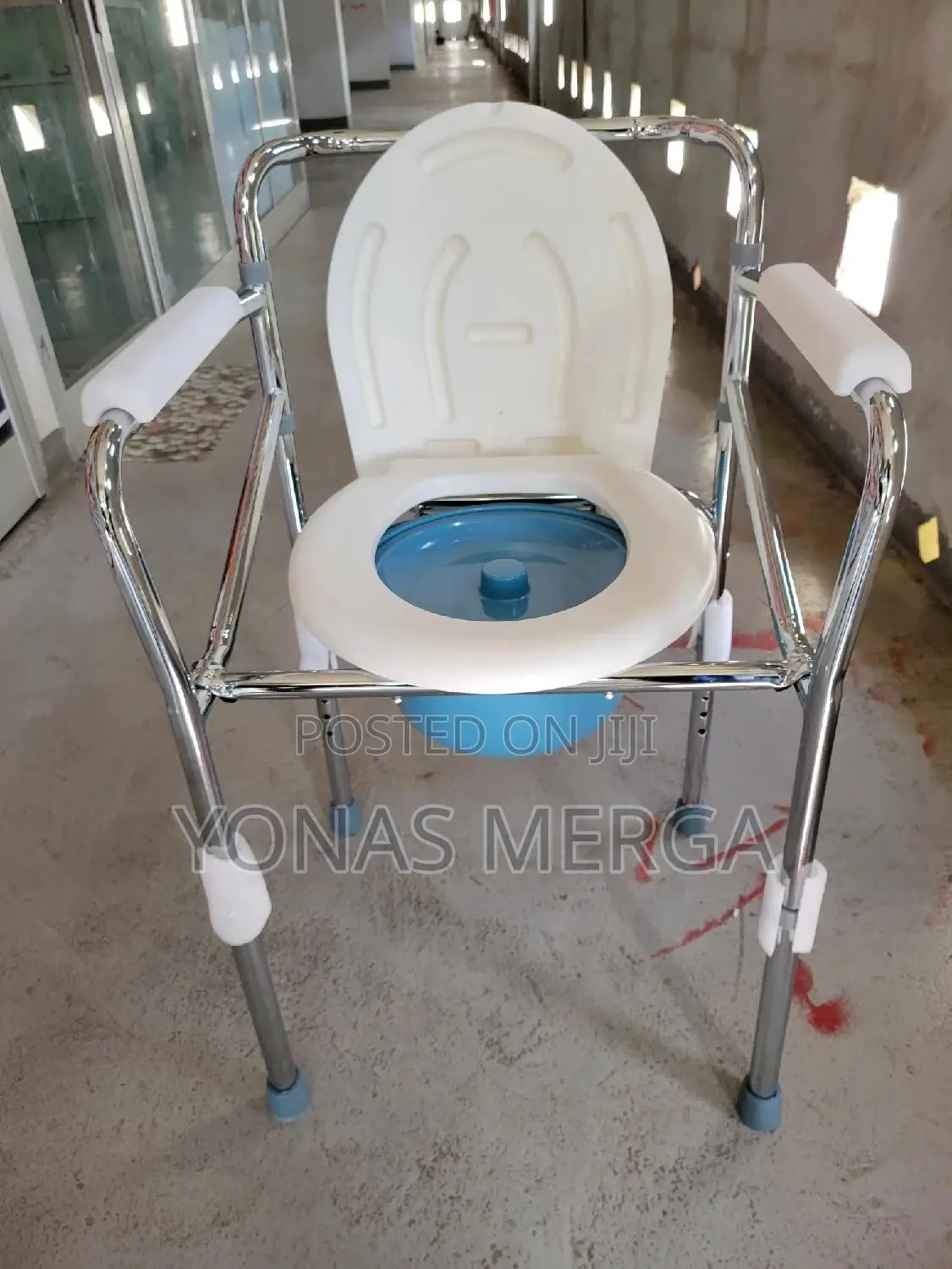 Toilet Chairه٧popo80it Is a Height Adjustable Commode Chair