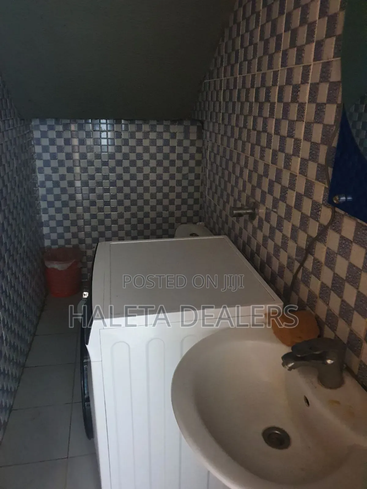 Furnished 2bdrm Apartment in Yeka for rent