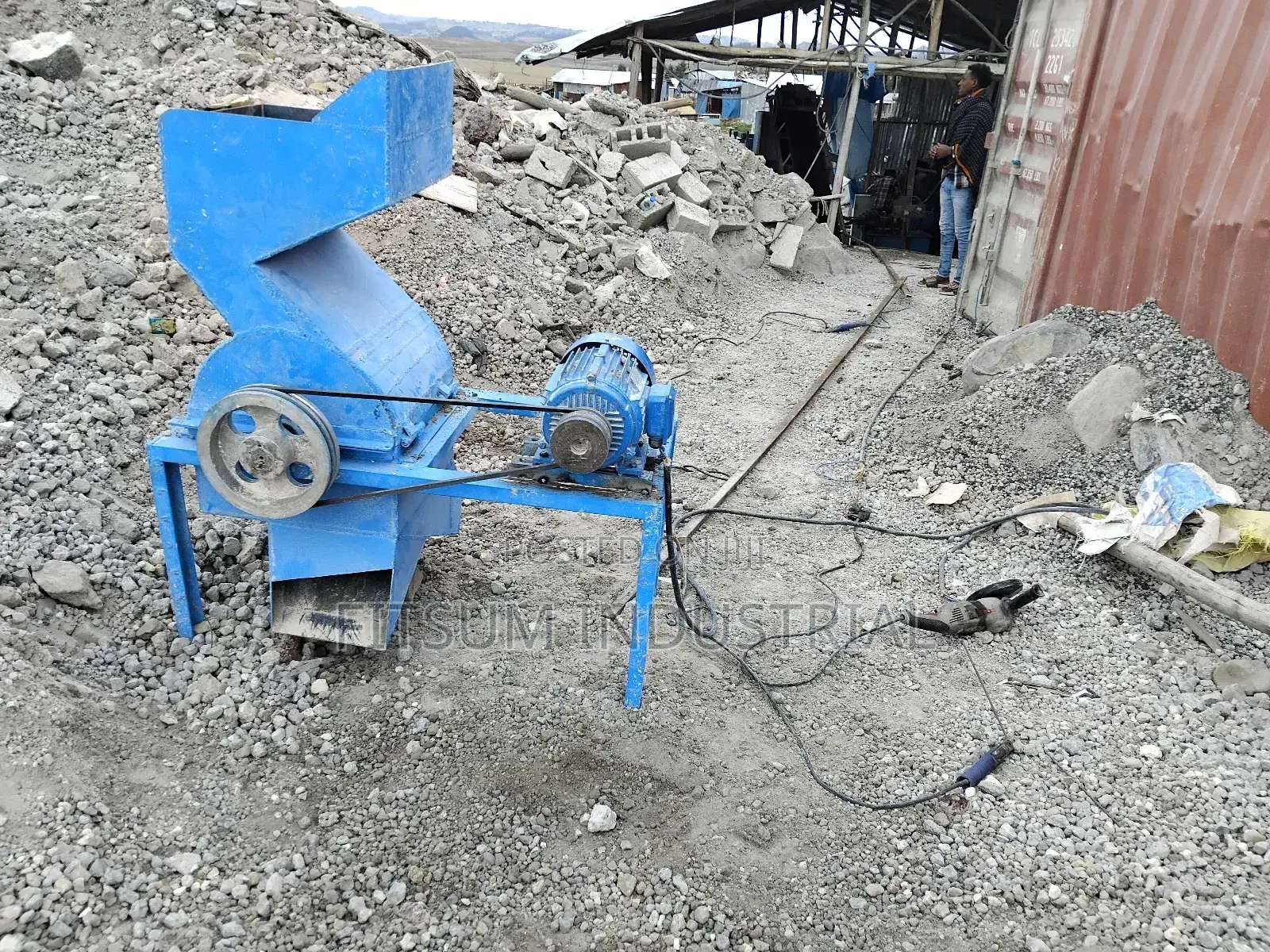 Over Size ኮሚቼ እና ድንጋይ መፍጫ Hammer Mill