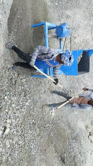 Over Size ኮሚቼ እና ድንጋይ መፍጫ Hammer Mill