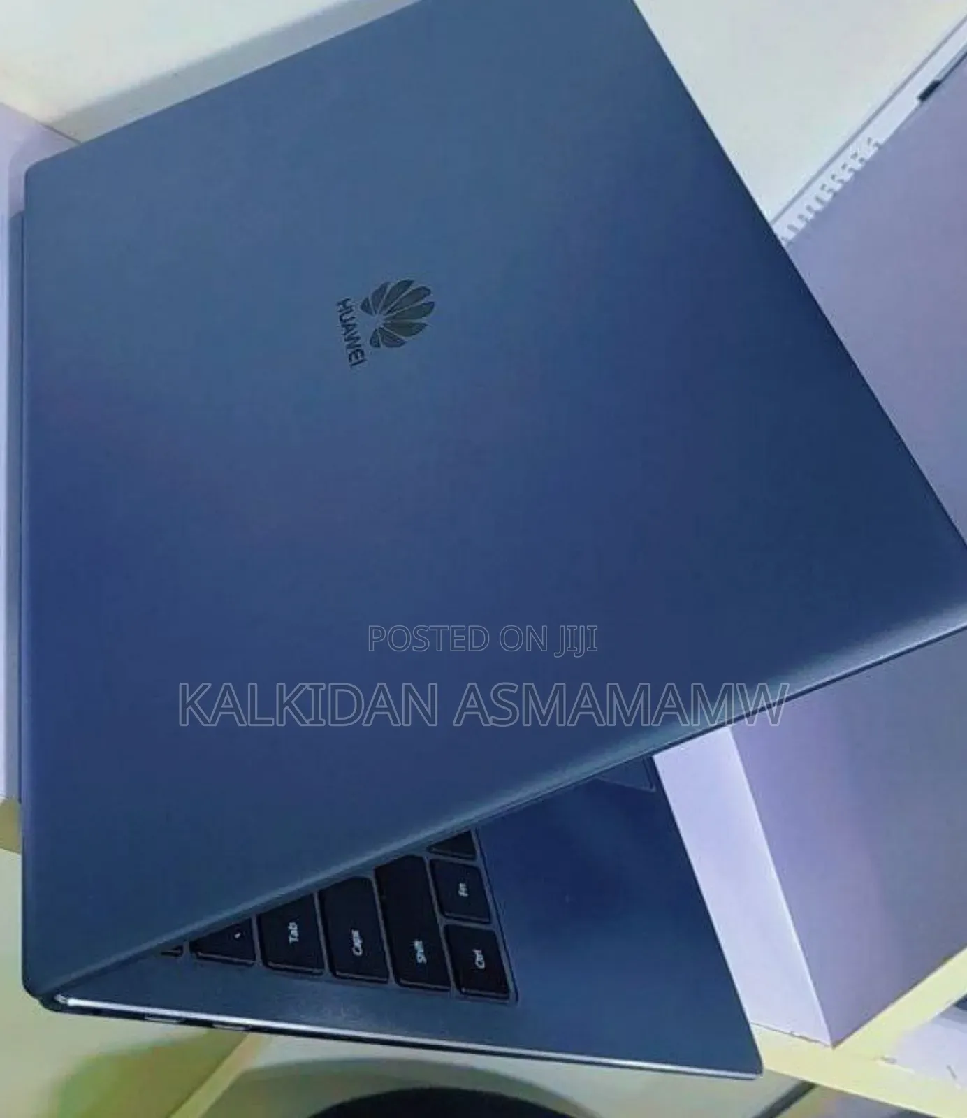 New Laptop Huawei MateBook 13 WRT-W29E 8GB Intel Core I5 SSD 256GB