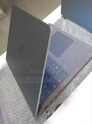 New Laptop Microsoft Surface Laptop 4 16GB Intel Core I7 SSD 512GB