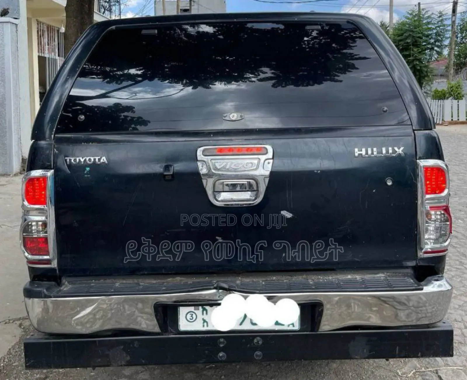 Toyota Hilux 2013 Black