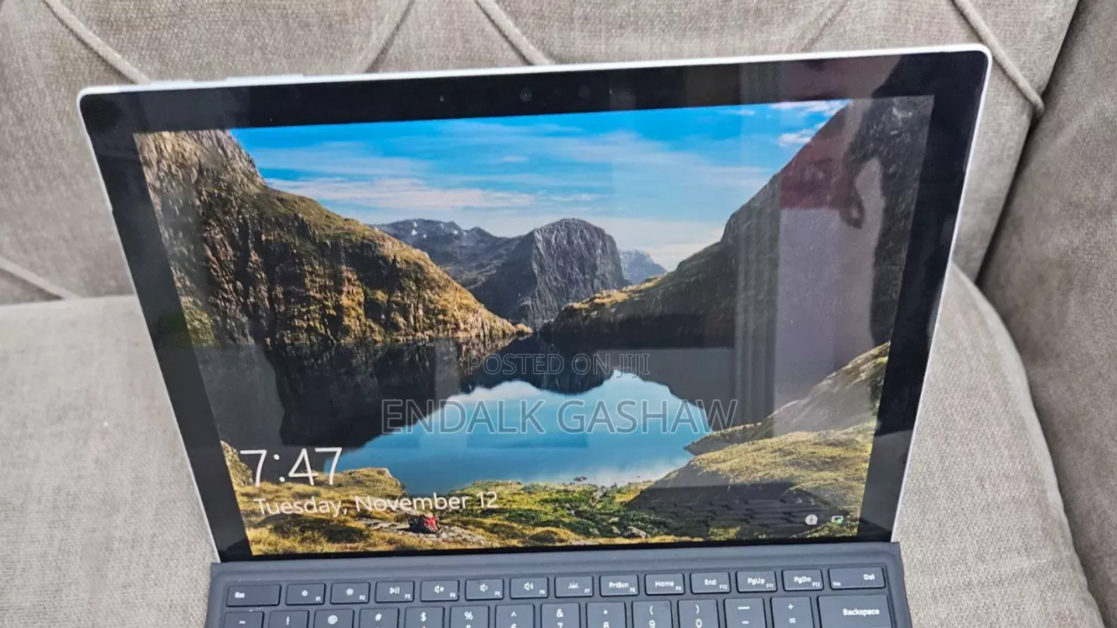 New Laptop Microsoft Surface Pro 7 8GB Intel Core I5 SSD 256GB