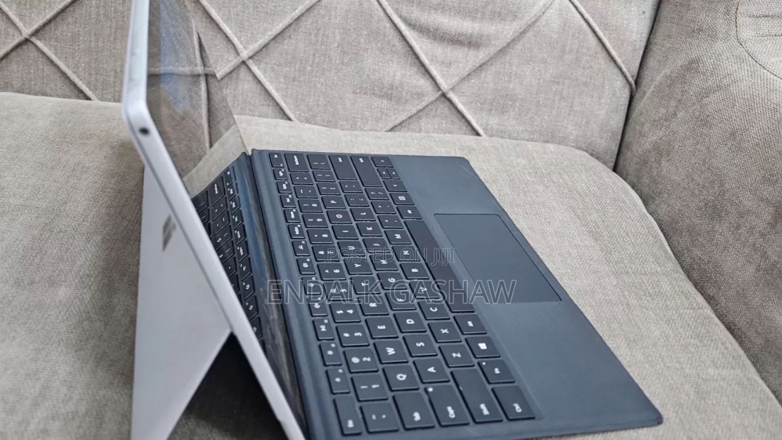 New Laptop Microsoft Surface Pro 7 8GB Intel Core I5 SSD 256GB