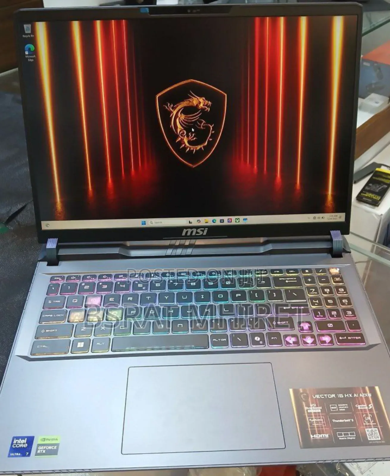 New Laptop MSI Vector 17 HX AI A2XWJG 16GB Intel Core Ultra 7 SSD 1T