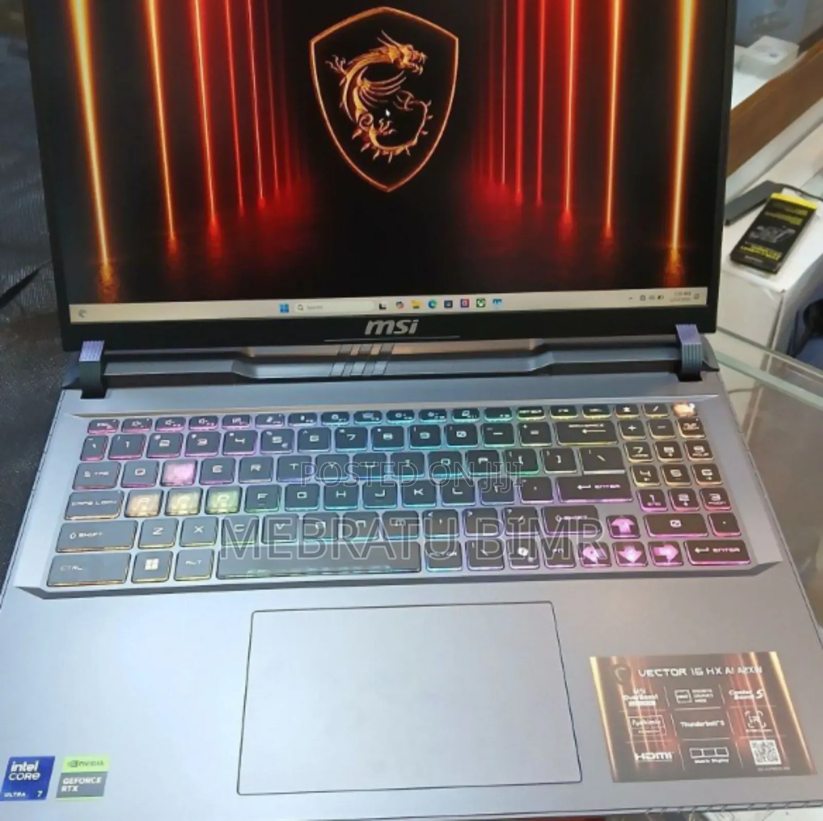 New Laptop MSI Vector 17 HX AI A2XWJG 16GB Intel Core Ultra 7 SSD 1T