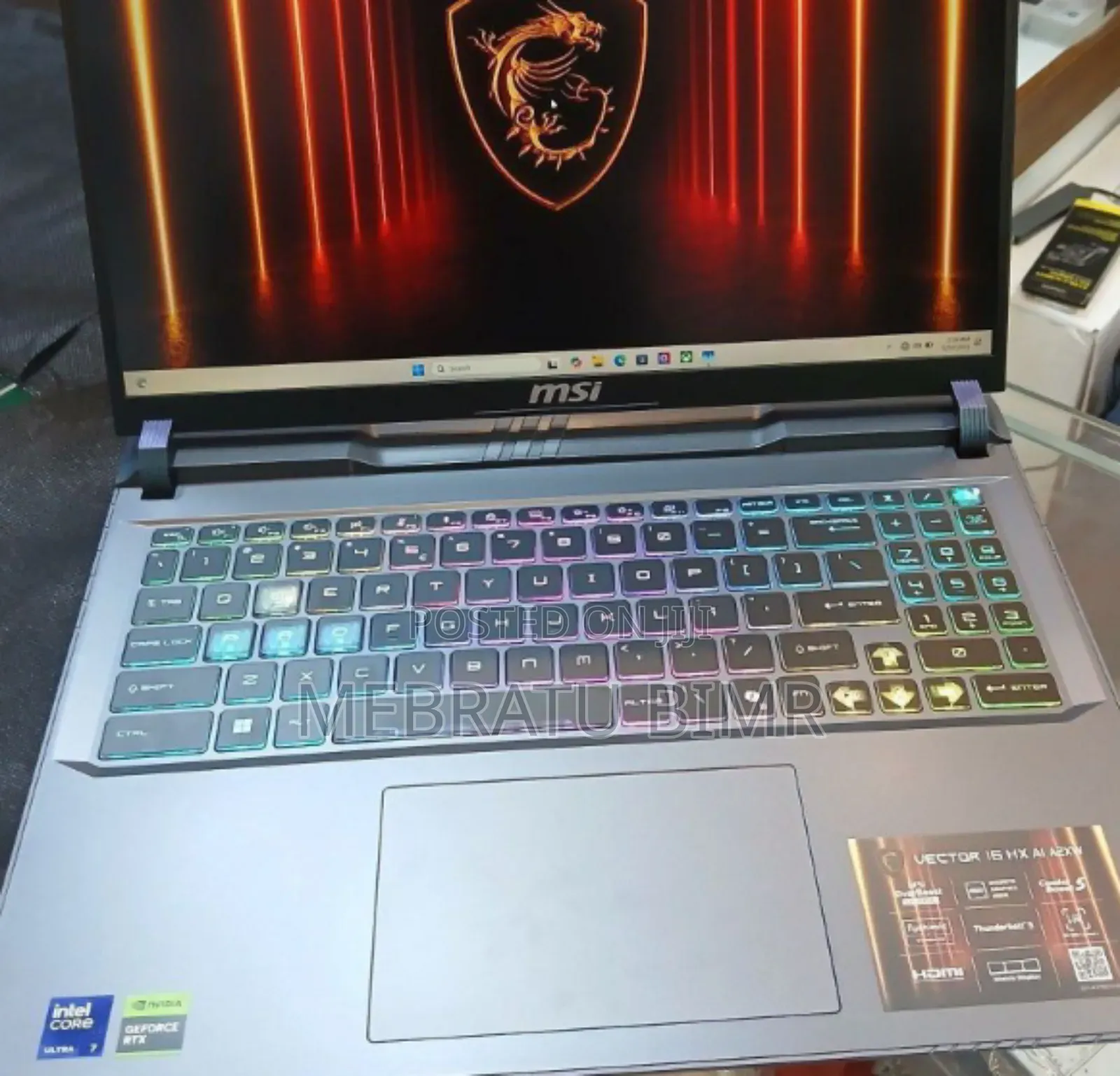 New Laptop MSI Vector 17 HX AI A2XWJG 16GB Intel Core Ultra 7 SSD 1T