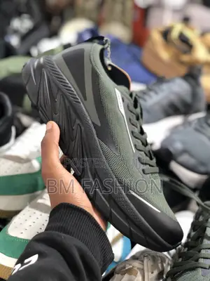 Photo - Goupu Sneaker Green Sport Shoes