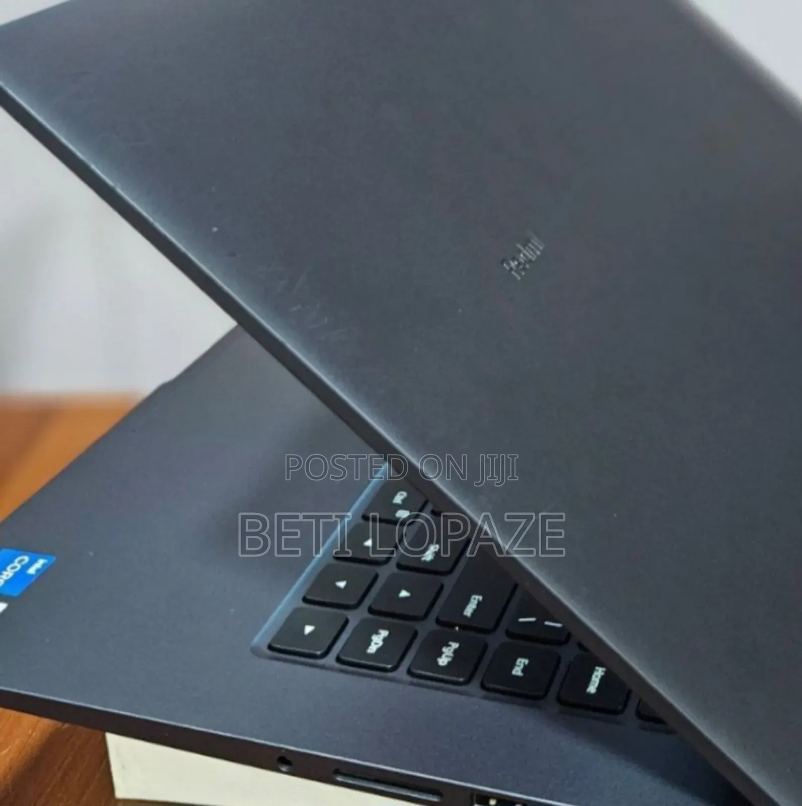 New Laptop 8GB Intel Core I5 SSD 512GB