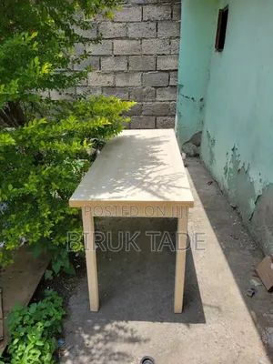 Office Table 150×60 Cm With an Australian Wood Leg