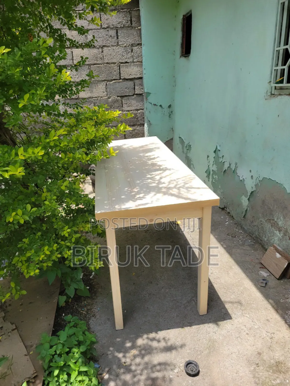 Office Table 150×60 Cm With an Australian Wood Leg